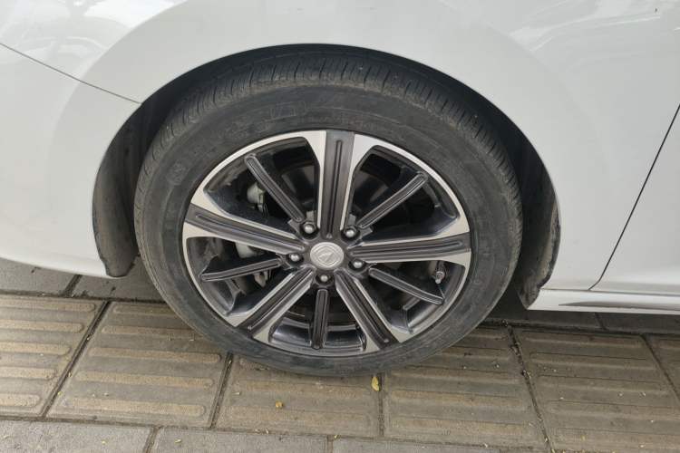 Used CHANGAN Ruicheng CC 2022 Blue Whale Edition 1.5T DCT Prestige Model Left Front Wheel Hub