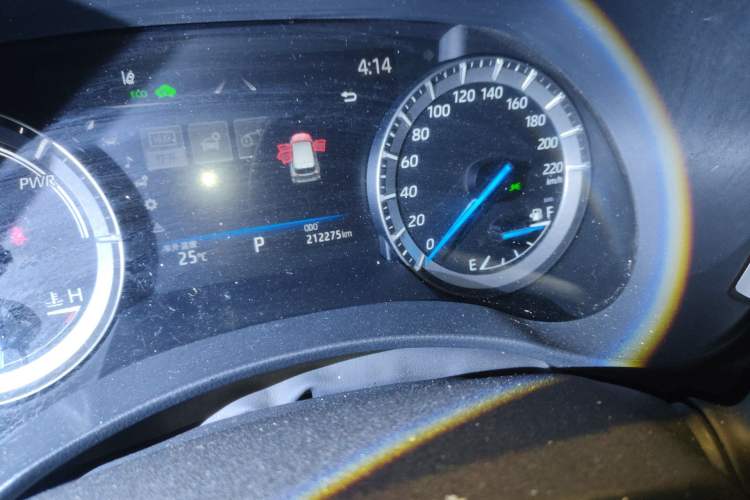 Used Toyota Highlander 2023 2.5L Smart Electric Hybrid Dual-Engine 4x4 Knight Edition 7 Seats Odometer Close Up