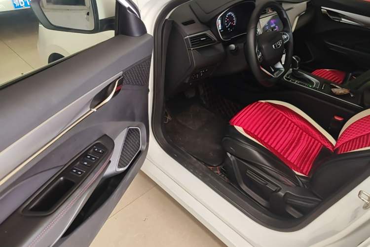 Ojetý Geely Auto Binray 2020 1.4T CVT Asian Games Edition