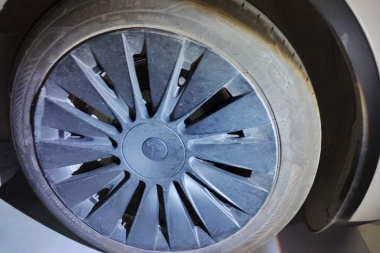 Used Tesla Model Y 2024 Rear-Wheel-Drive Version
