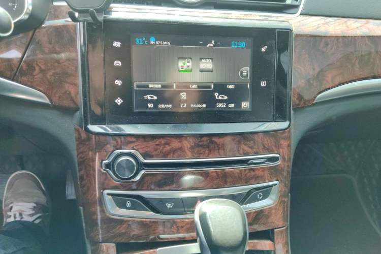 Used Dongfeng Aeolus A9 2016 1.8T Luxury Model
