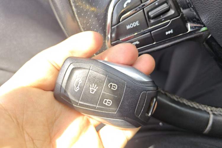 Used Soueast DX3 2016 1.5L Manual Luxury Edition