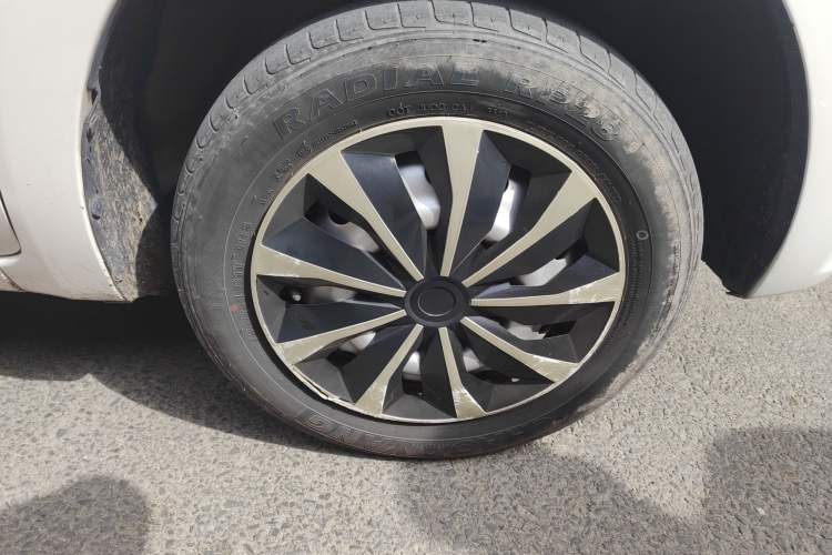 Used Dongfeng Junfeng ER30 2018 Base Model

