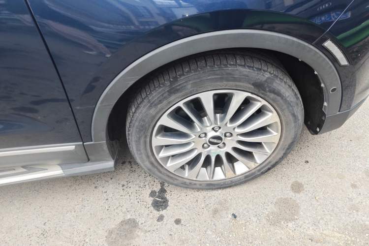 Used Lincoln MKC 2014 2.0T Four-Wheel Drive Luxury Edition Right Front Wheel Hub