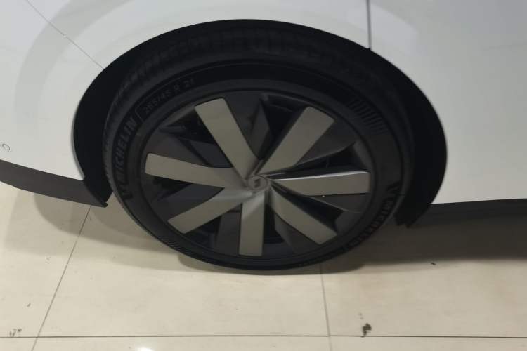 Used Li Auto Li Auto i6 2025 Model Four-Wheel-Drive Standard Type