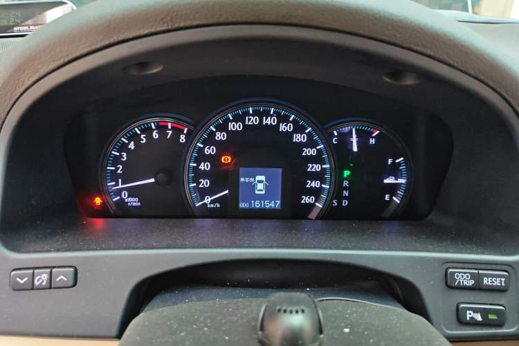 Used Toyota Crown 2012 2.5L Royal Leather Edition Odometer Close Up