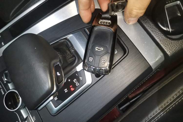 Used Audi Q5L 2020 Updated 40 TFSI Prestige Fashion Edition
