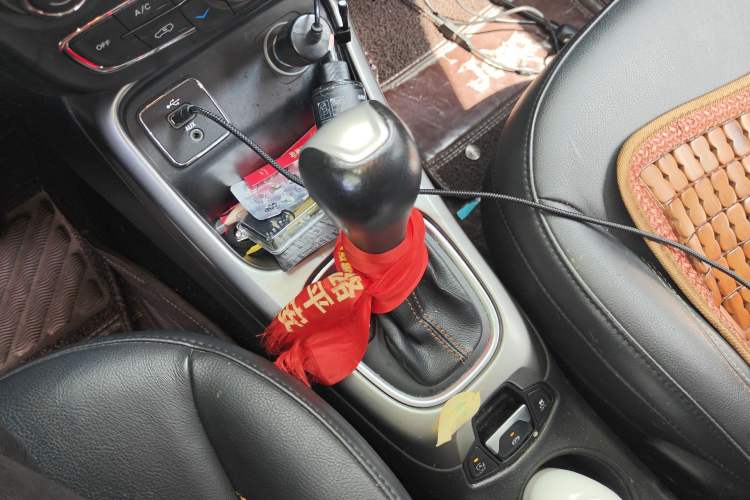 Used Jeep Compass 2017 200T Automatic Family Edition Gear Lever