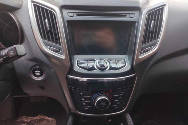 Used Changan CS75 2016 1.8T Automatic Elite Model China V Standard