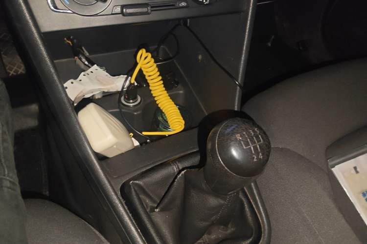 Used Volkswagen Santana 2015 1.6L Manual Fashion Edition Gear Lever