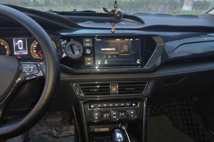 Used Volkswagen Tharu 2019 280TSI Two-Wheel Drive Luxury Version China VI Standard Audio And AC Panel