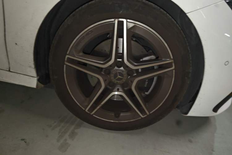 Used Mercedes-Benz CLA 2024 CLA 200 Right Front Wheel Hub