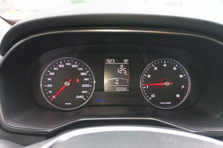 Used Roewe RX8 2019 30T Two-Wheel Drive Supreme Flagship Edition Instrument Cluster