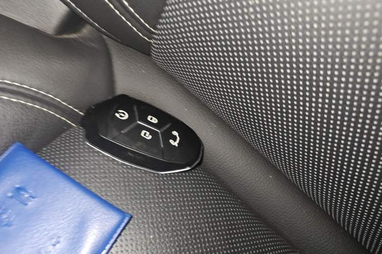 Used Lynk & Co 01 2017 2.0T Two-Wheel Drive Pro Edition
