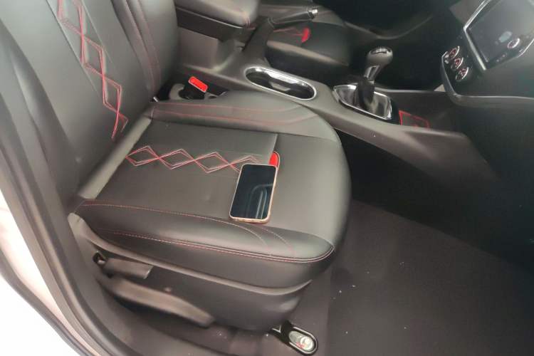 Used Soueast DX3 2018 1.5L Manual Luxury Model