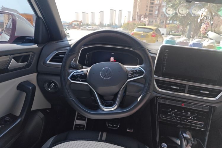 Used Volkswagen T-ROC 2024 300TSI DSG Two-Wheel-Drive Chen Guang Edition Steering Wheel