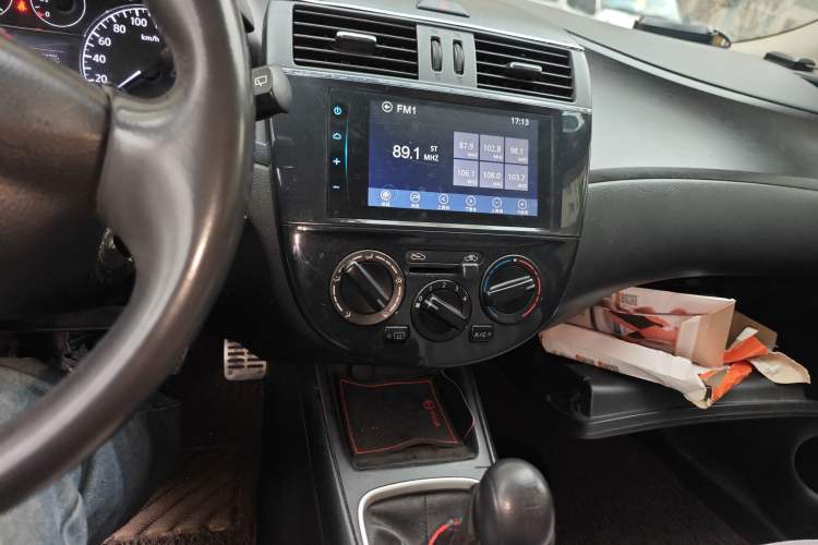 Used Nissan Tiida 2011 1.6L Manual Comfort Edition