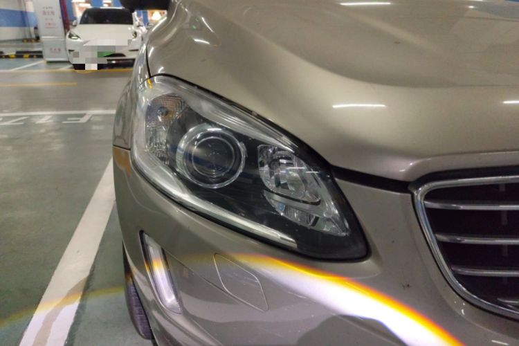 Used Volvo XC60 2015 T5 Smart Upgrade Model Right Front Headlight