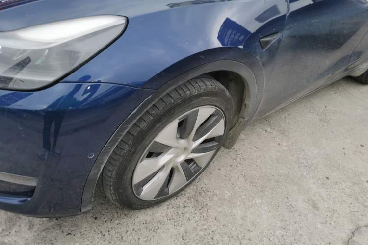 Used Tesla Model Y 2021 Long-Range All-Wheel-Drive Version
