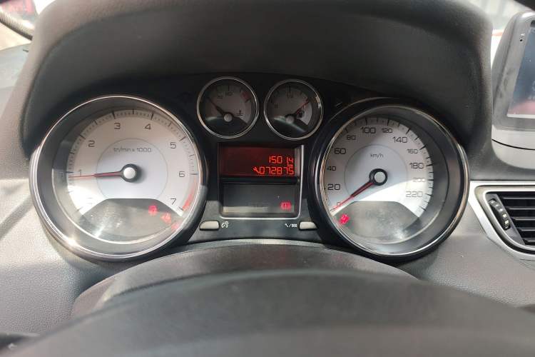 Used Peugeot 308 2012 1.6L Manual Fashion Edition
