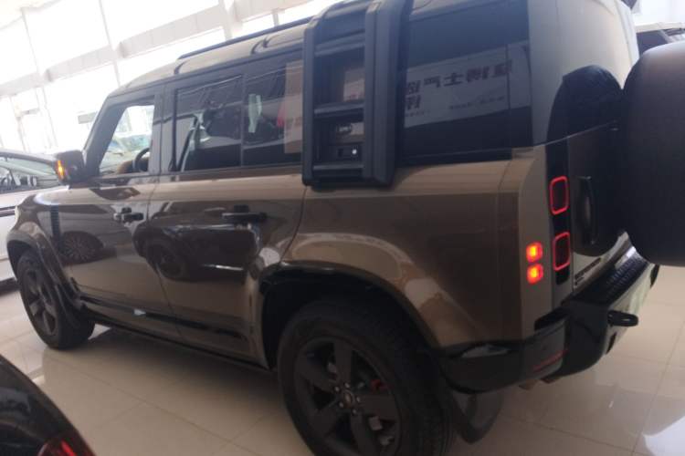 Used Land Rover Defender 2022 110 P400 X-DYNAMIC HSE
