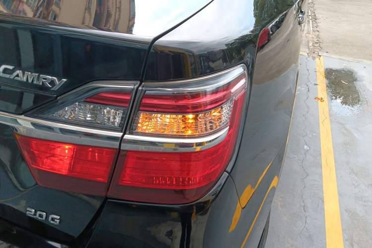 Used Toyota Camry 2016 2.0G 10th Anniversary Leading Edition
