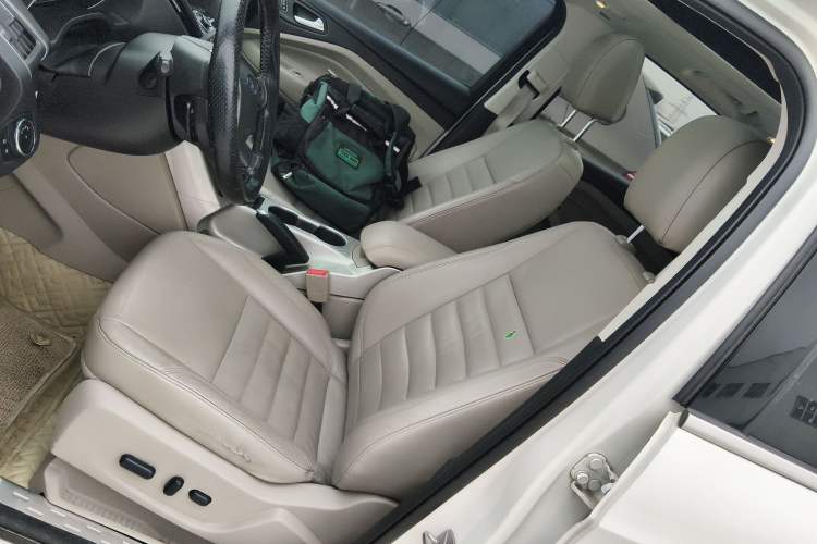 Used Ford Kuga 2013 2.0L GTDi Four-Wheel Drive Premium Model Left Front Seat