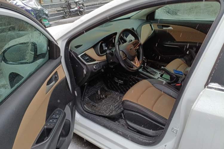 Used Chevrolet Monza 2022 320 Automatic Enjoyment Edition Driver Seat