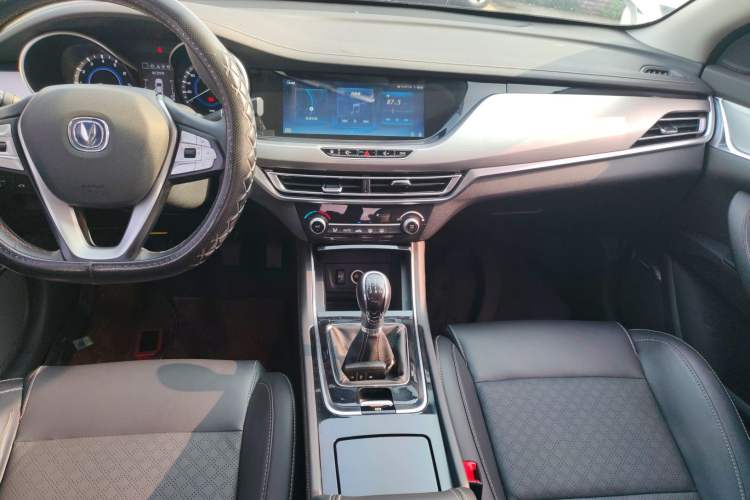 Used Changan Eado 2019 High-Energy Edition 1.6L GDI Manual Pioneer Model China VI Standard
