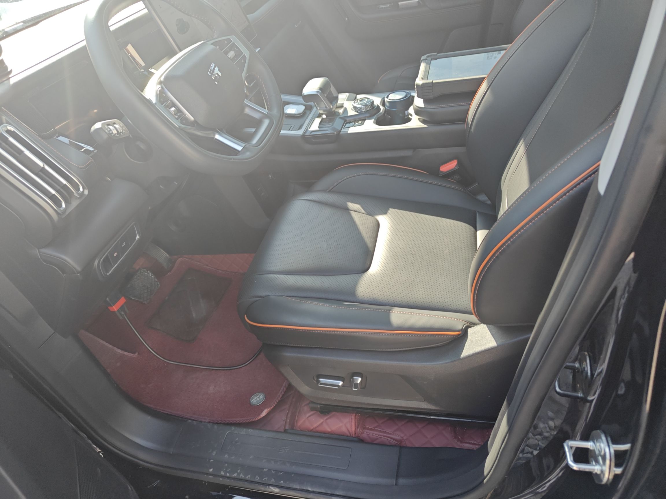 المقاعد الأمامية داخل السيارة