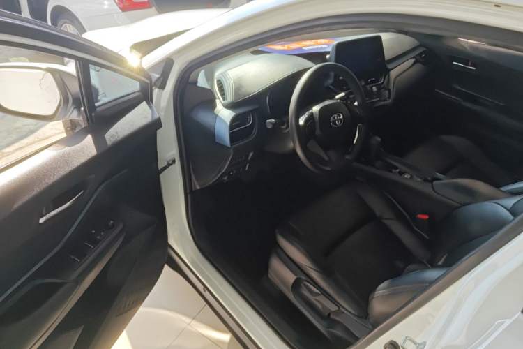 Used Toyota IZOA 2021 2.0L Yidong Edition
