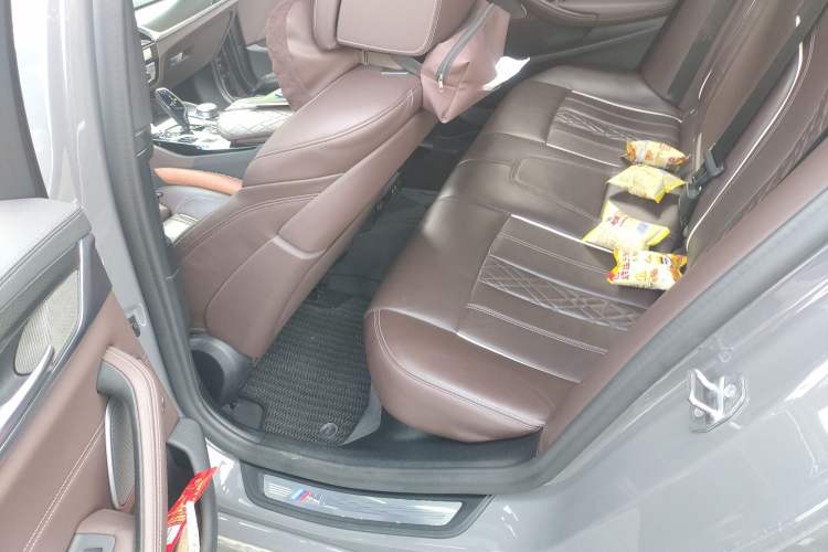 Used BMW 5 Series 2021 540i Sport Line M Sport Package Left Rear Seat