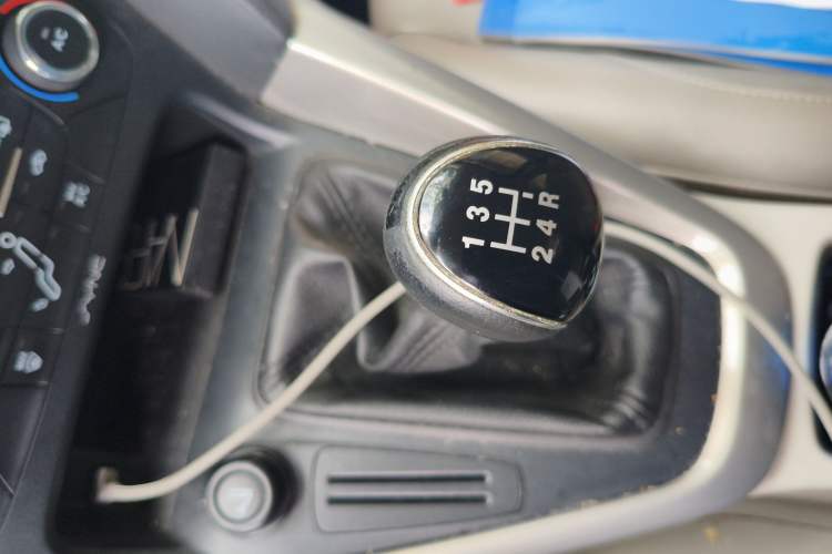 Used Ford Focus 2015 Sedan EcoBoost 125 Manual – Ultra-Style Edition