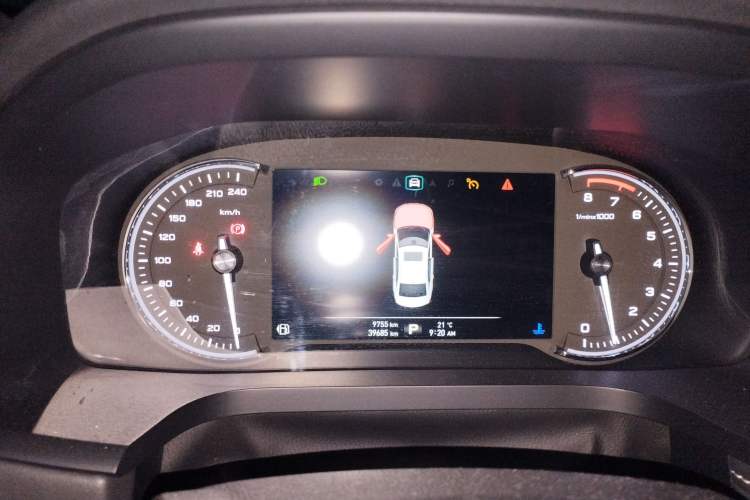 Used Roewe i6 2017 20T Automatic Internet ZhiZun Edition