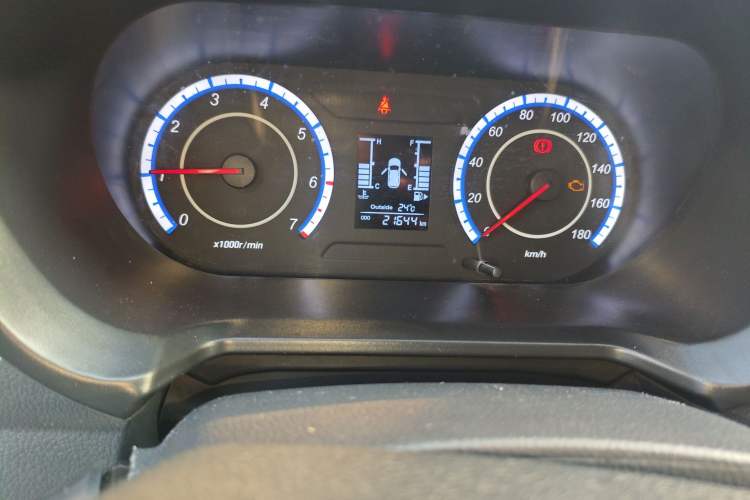 Used CHANGAN KAICHENG Ounuo S 2023 1.5L Deluxe Edition Dual-Steaming Air-Conditioned Passenger Van JL473QG 7 Seats Odometer Close Up