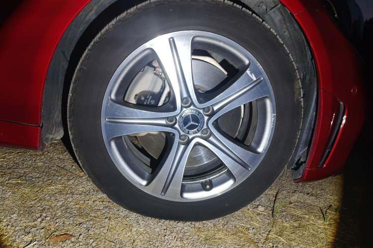 Used Mercedes-Benz C-Class 2019 C 260 L Sport Edition Right Front Wheel Hub