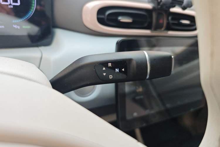 Used Leapmotor T03 2023 403 Lite Edition Gear Lever