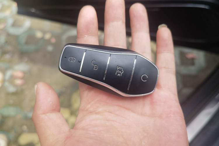 Used BYD Song L EV 2024 550 km Excellence Version Vehicle Key