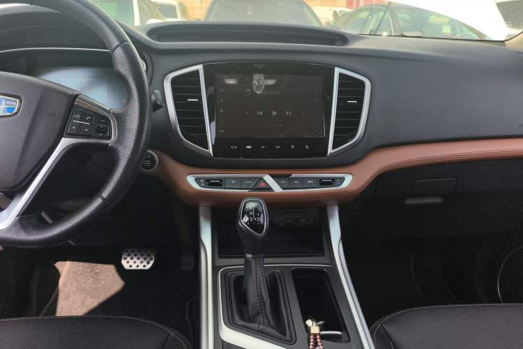 Used Geely Auto Vision X6 2018 1.4T CVT 4G Connected Luxury Version