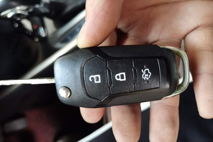 Used Ford Escort 2015 1.5L Automatic Fashion Model Vehicle Key