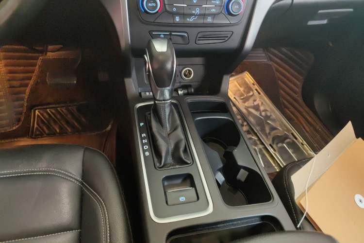 Used Ford Kuga 2018 EcoBoost 180 Two-Wheel-Drive Platinum Edition