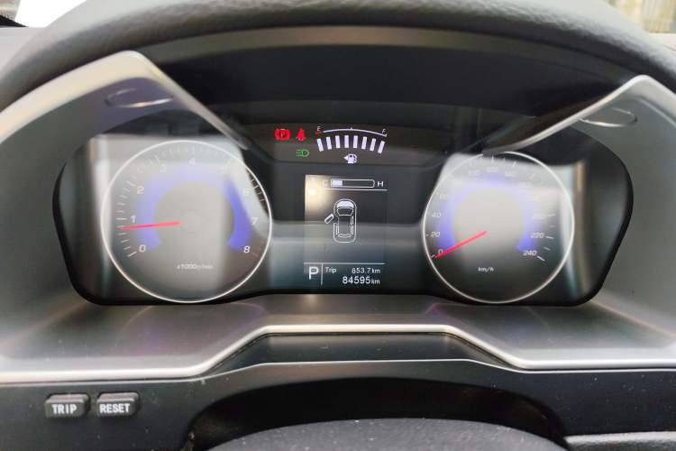 Used Geely Auto Emgrand 2015 Sedan 1.3T CVT Upward Edition
