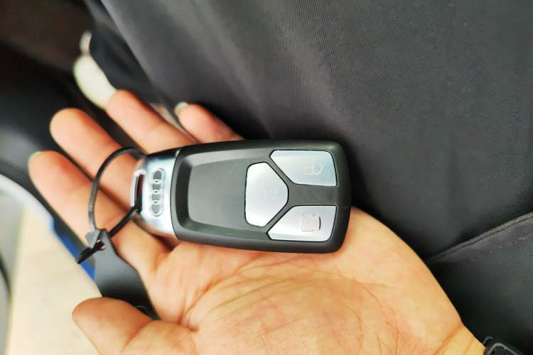 Used Audi A4L 2024 40 TFSI Luxury Dynamic Edition Vehicle Key