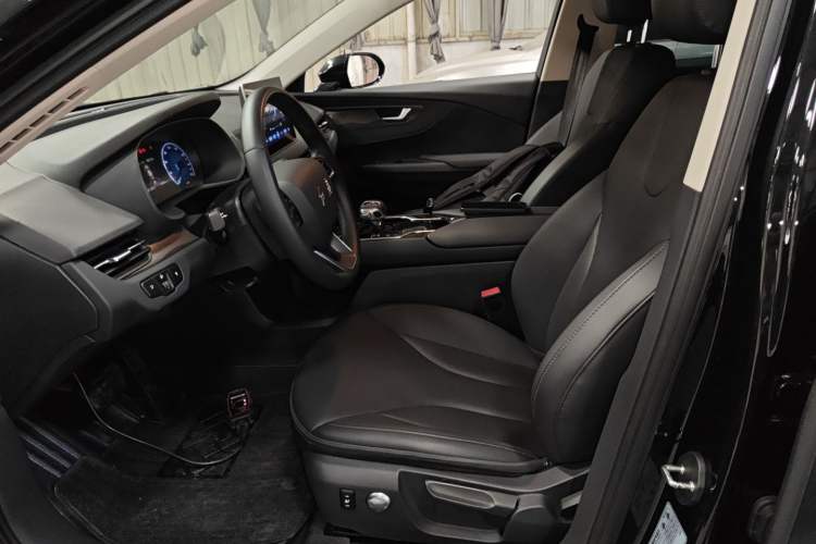 Used Hongqi E-QM5 2023 Revised Version Basic Travel Edition