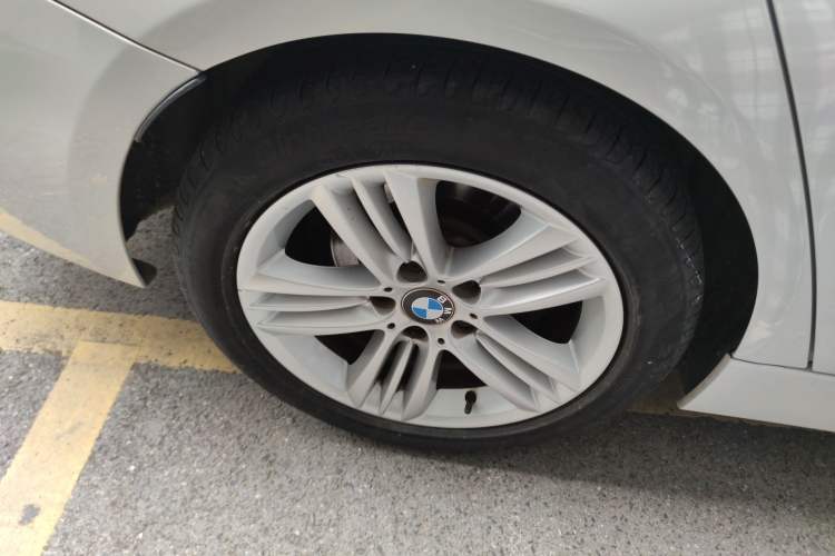 Used BMW 3 Series 2016 320Li Ambition Model
