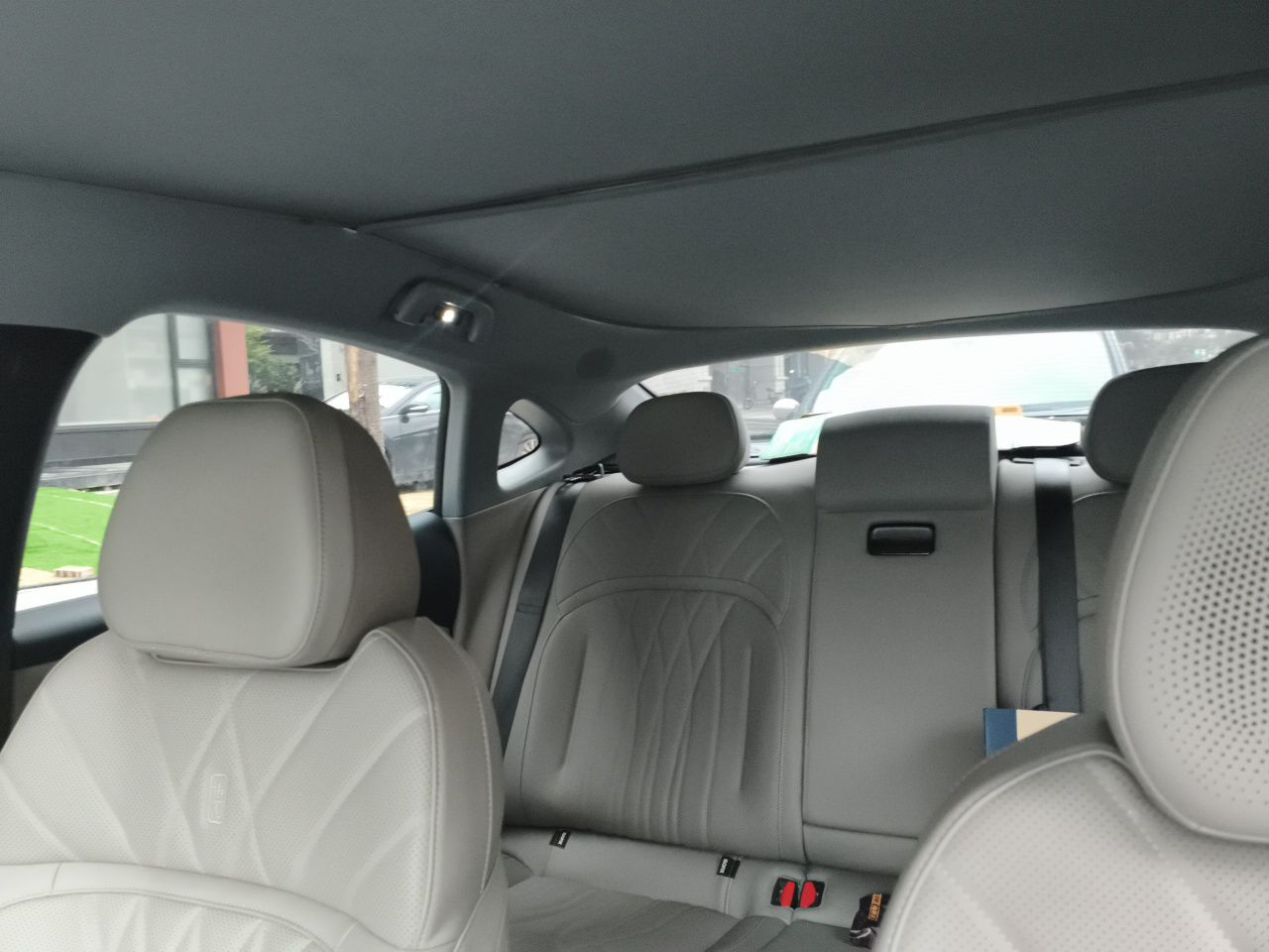 Geely Galaxy 8 2025 130km EM-i Deluxe Edition — снимка 18