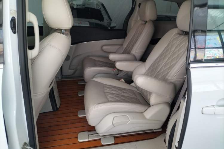 Used Buick GL8 2020 Land Cruiser Executive Class 652T Comfort Model