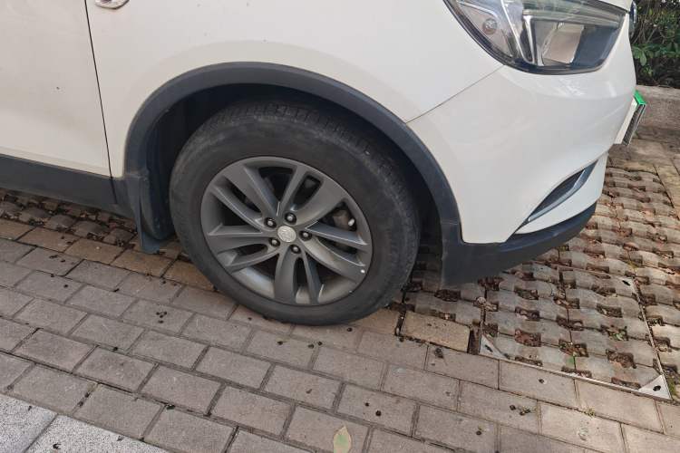 Used Buick Encore 2018 18T Automatic Two-Wheel Drive Urban Leading Model