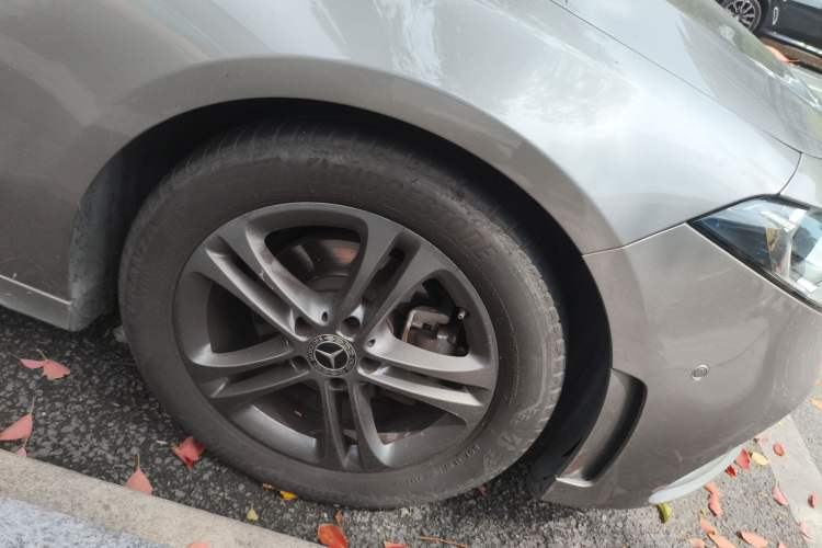 Used Mercedes-Benz A-Class 2020 Restyled A 180 L Sport Sedan Right Front Wheel Hub