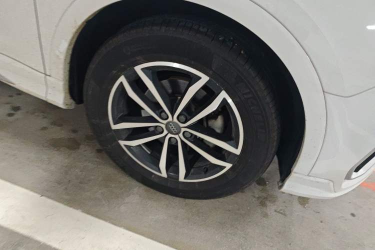 Used Audi Q3 2020 35 TFSI Ambition Dynamic Edition Right Front Wheel Hub